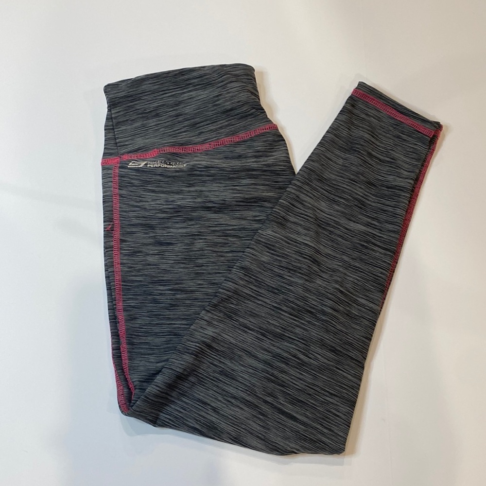 Gray and pink capris, sketchers Dri - Fit